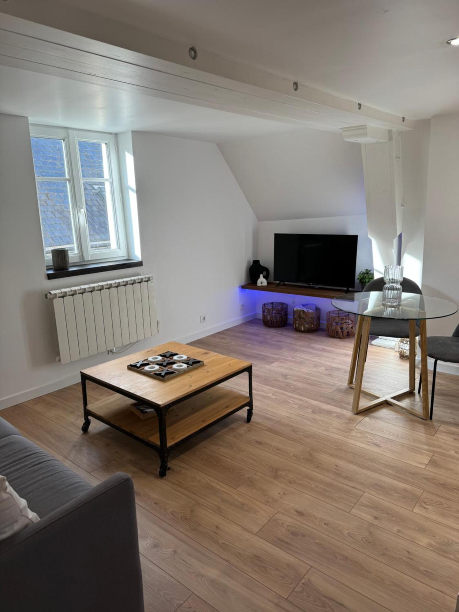 La Suite - Parvis Cathedrale Chartres Exterior photo