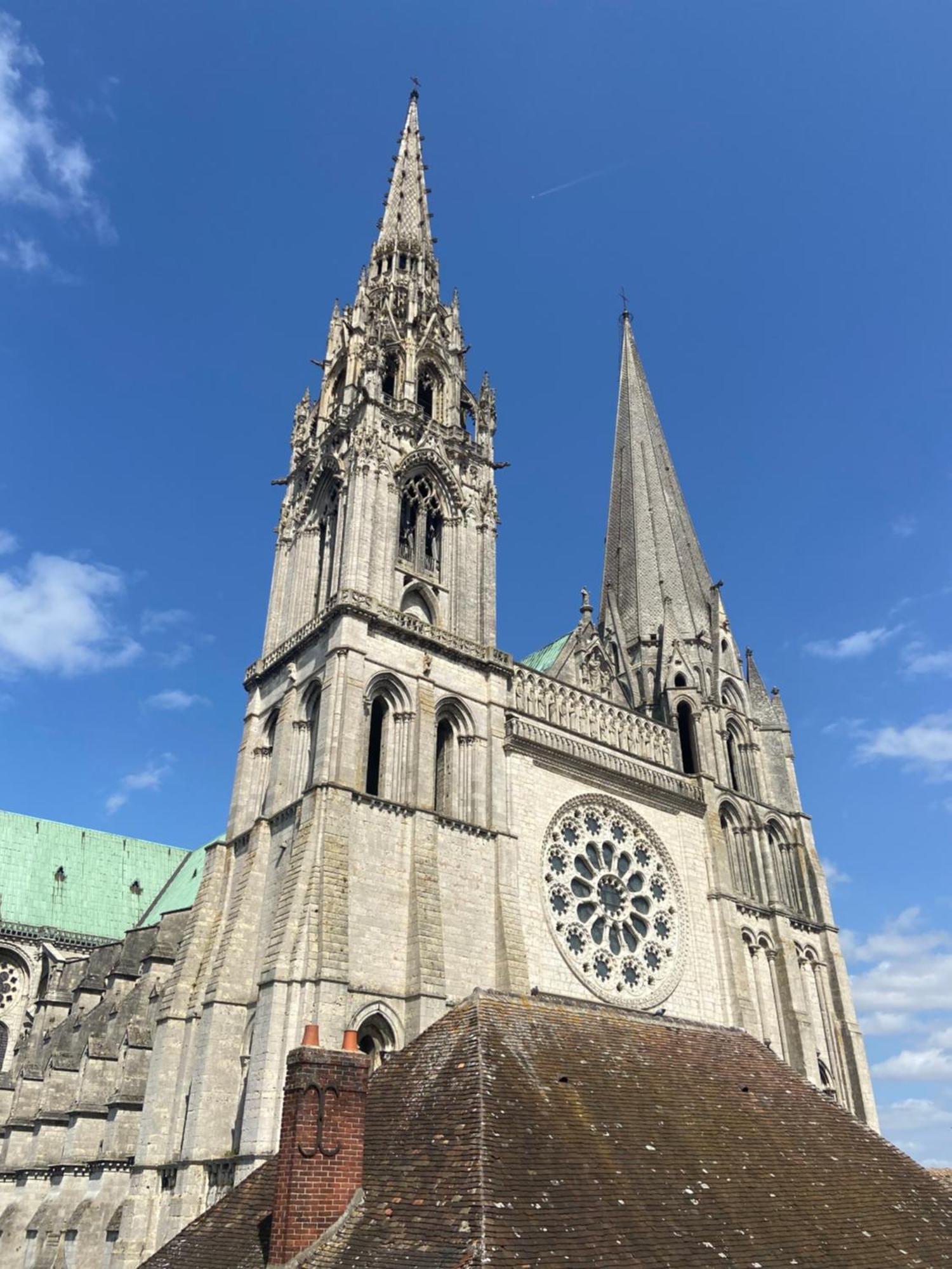 La Suite - Parvis Cathedrale Chartres Exterior photo